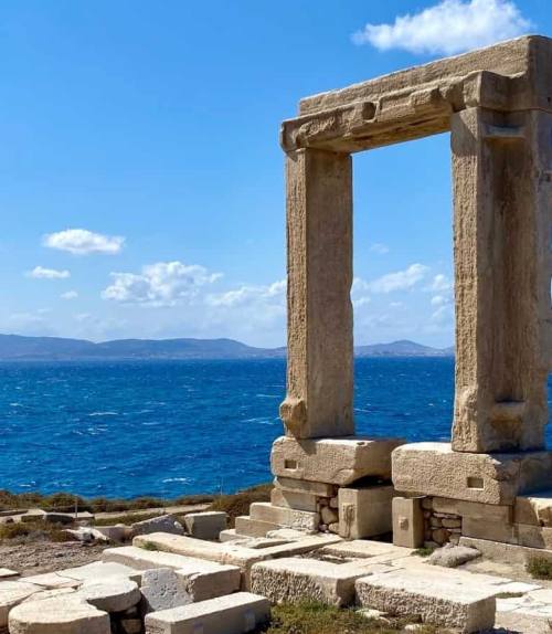  Naxos Guide